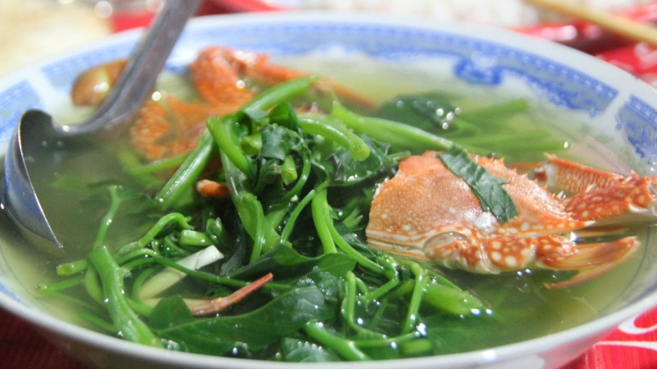 Hướng dẫn làm ghẹ sữa nấu rau muống lạ miệng