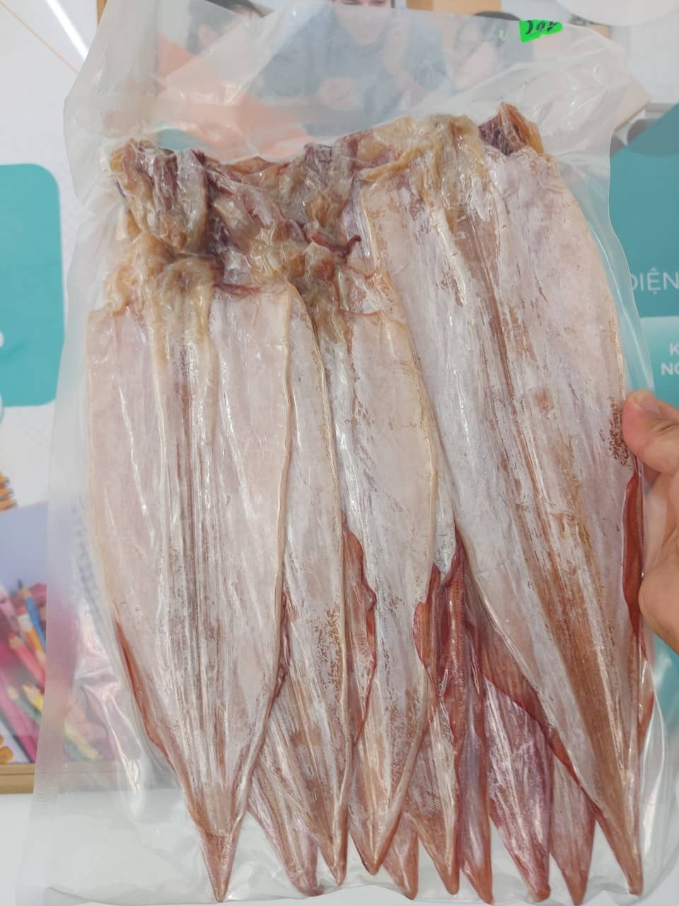 Mực khô có được mang lên máy bay không