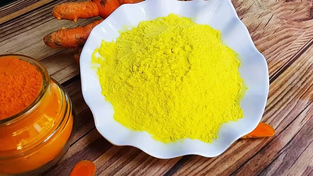 Uống Tinh Bột Nghệ Với Mật Ong Uống Tinh Bột Nghệ Với Mật Ong