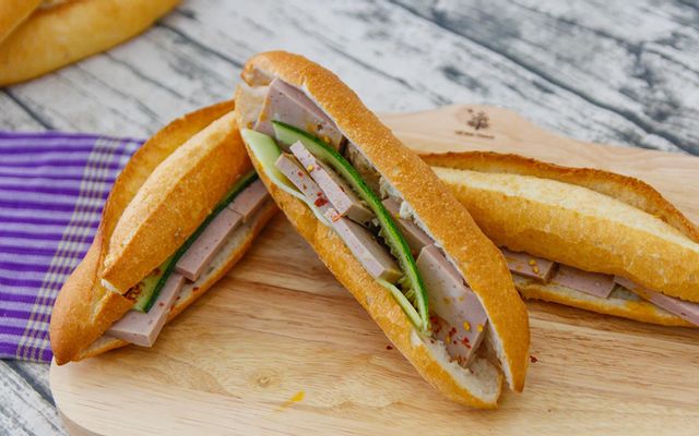 Bánh mì chả bò Đà Nẵng